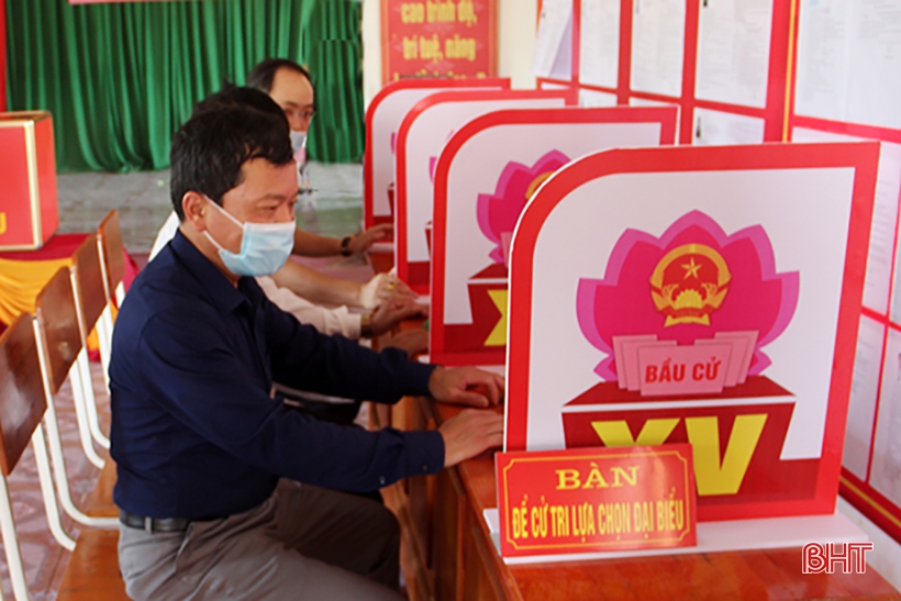 Kịp thời bổ sung danh sách cử tri biến động phục vụ bầu cử ở Thạch Hà