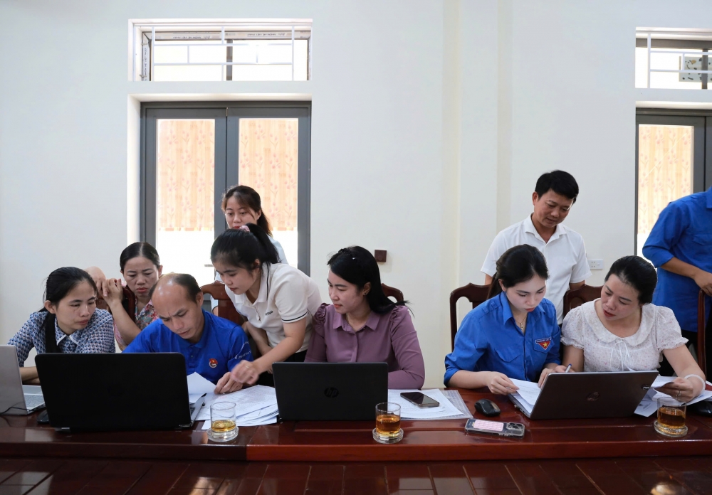 Tuổi trẻ Thanh tra tỉnh tiếp tục chương trình “Hành trình xanh - Sát cơ sở - Gỡ vướng mắc” tại UBND xã Kỳ Khang