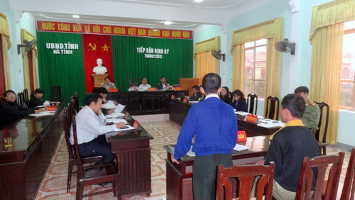 Ủy ban nhân dân tỉnh tỉnh Hà Tĩnh tiếp công dân định kỳ tháng 11 năm 2013