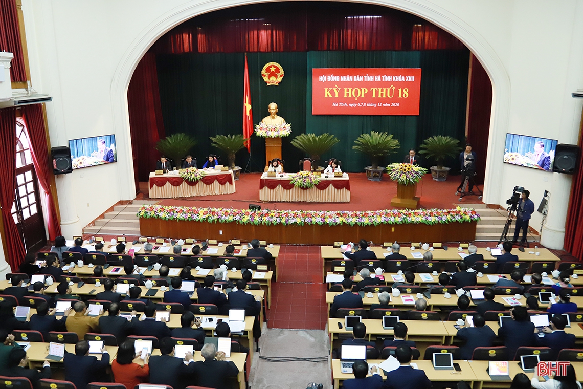 Khai mạc Kỳ họp thứ 18 Hội đồng nhân dân tỉnh Hà Tĩnh
