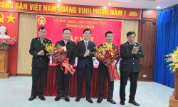 Thanh tra tỉnh tổ chức chào cờ đầu tháng và sinh hoạt chuyên đề Quý IV/2025