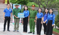Chi đoàn Thanh tra tỉnh tham gia hoạt động tri ân tại Nghĩa trang liệt sĩ Núi Nài