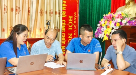 Đoàn UBND tỉnh Hà Tĩnh ra quân Chương trình “Tổ tư vấn áo...